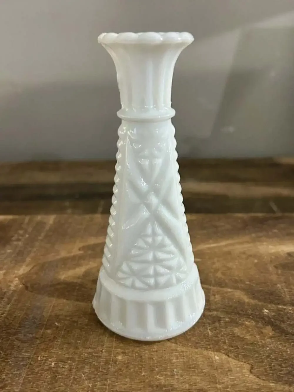 Vintage White Milk Glass 6” Stars and Bars Flower Bud Vase Anchor Hocking